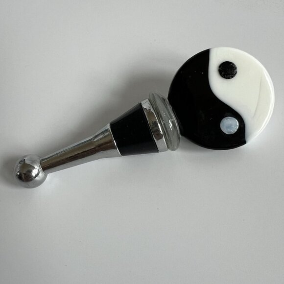Handmade Yin Yang Glass Blown Black and White Wine Bottle Stopper - Picture 2 of 6